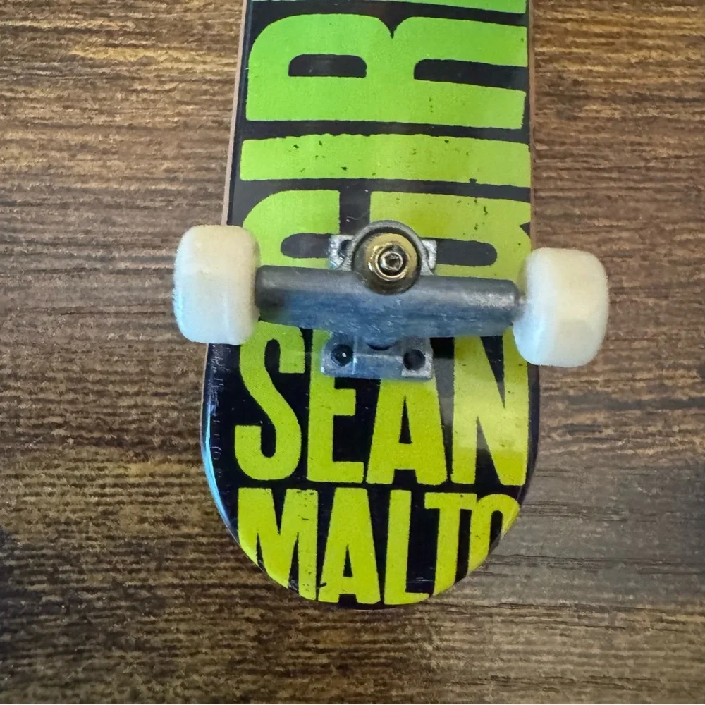 Tech Deck Girl Skateboards Sean Malto Fingerboards Set of 2‎ Rare